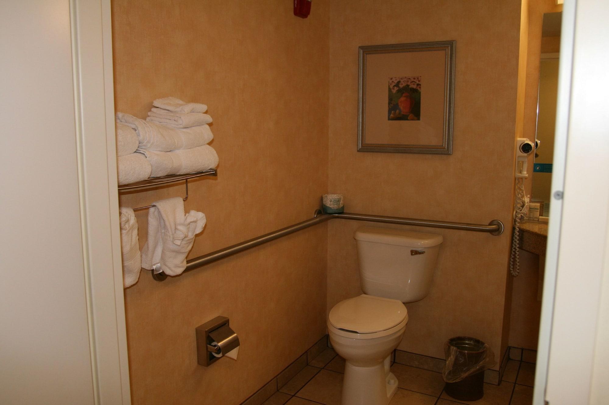 Hampton Pine Grove 3* Pine Grove (Schuylkill County)