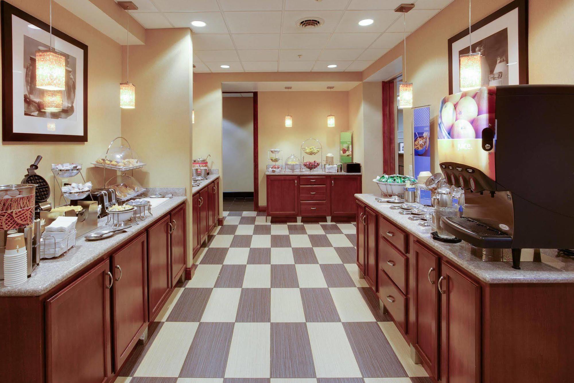 Hampton Hotel